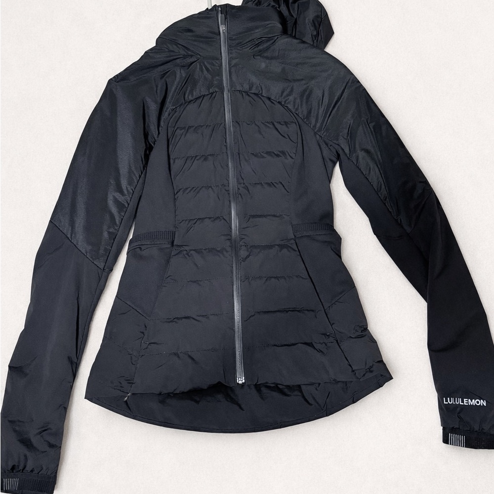 lululemon athletica Women's Black Puffer Jacket